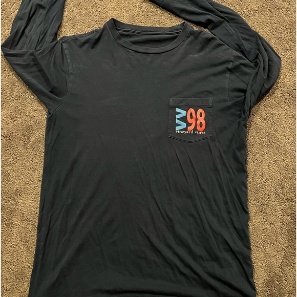 vineyard vines - Picture 1 of 2